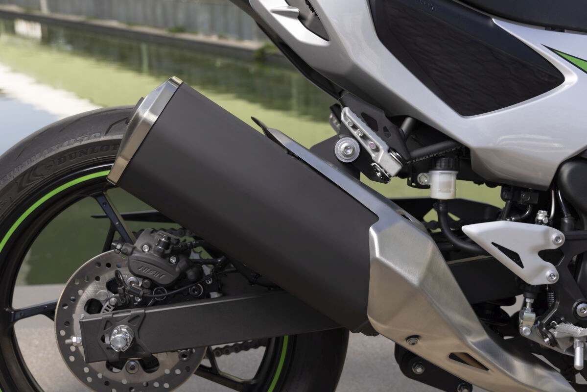 Kawasaki Ninja 7 Hybrid: buona la prima